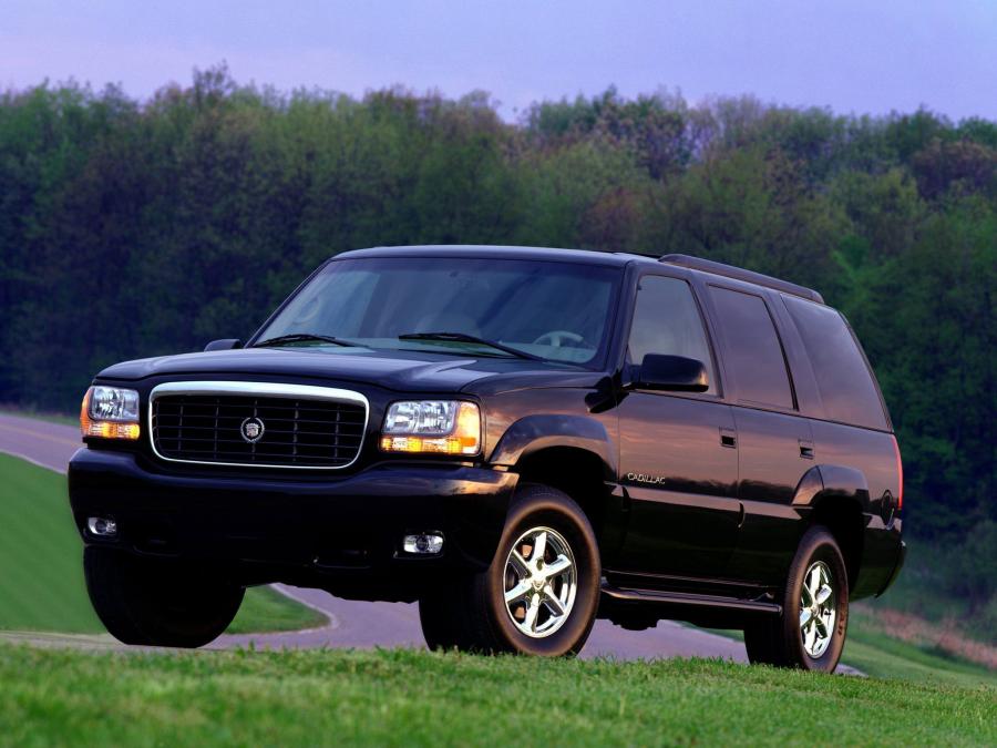  Cadillac Escalade 1999 года  (фото 29 из 40)